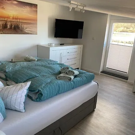 Privatunterkunft Mit Seeblick Am Hafen In Seedorf Haus 3 Sandort